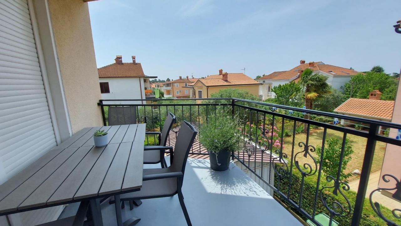 Apartments Kivi Novigrad Istria Εξωτερικό φωτογραφία